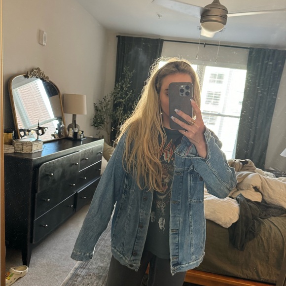 Free People Oversized Distressed Denim Jacket - 100% Cotton size M - Picture 5 of 7